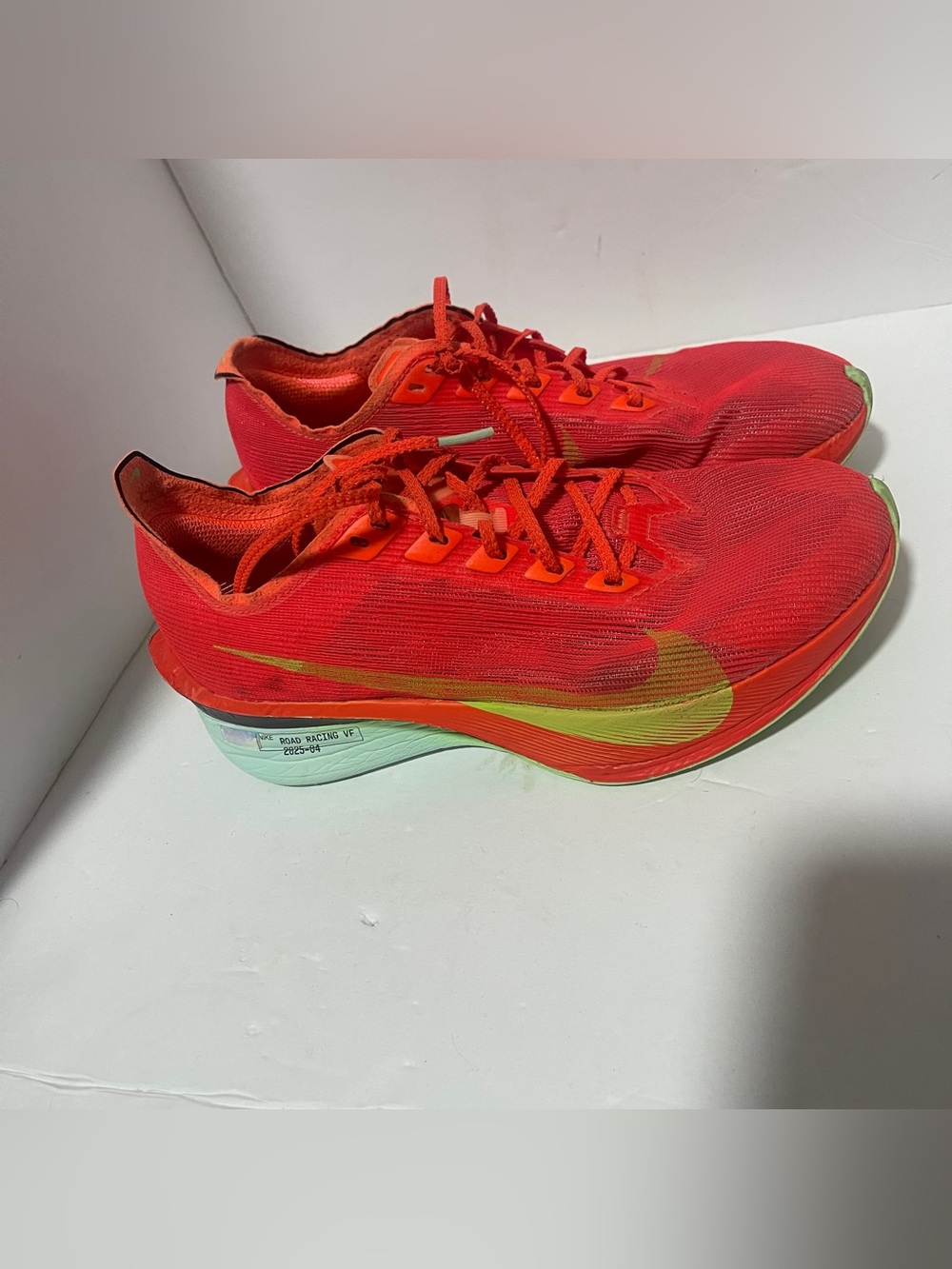 Nike ZoomX Vaporfly Next% 4 Women’s running shoes size 6.5 US